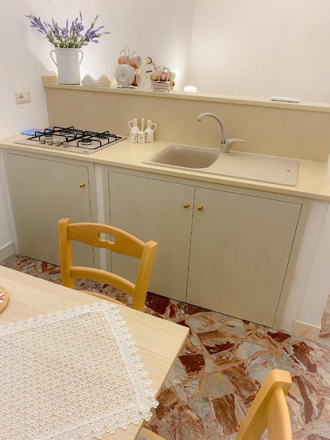 La Casa Di Nonna Sisina Villa Mola di Bari Buitenkant foto